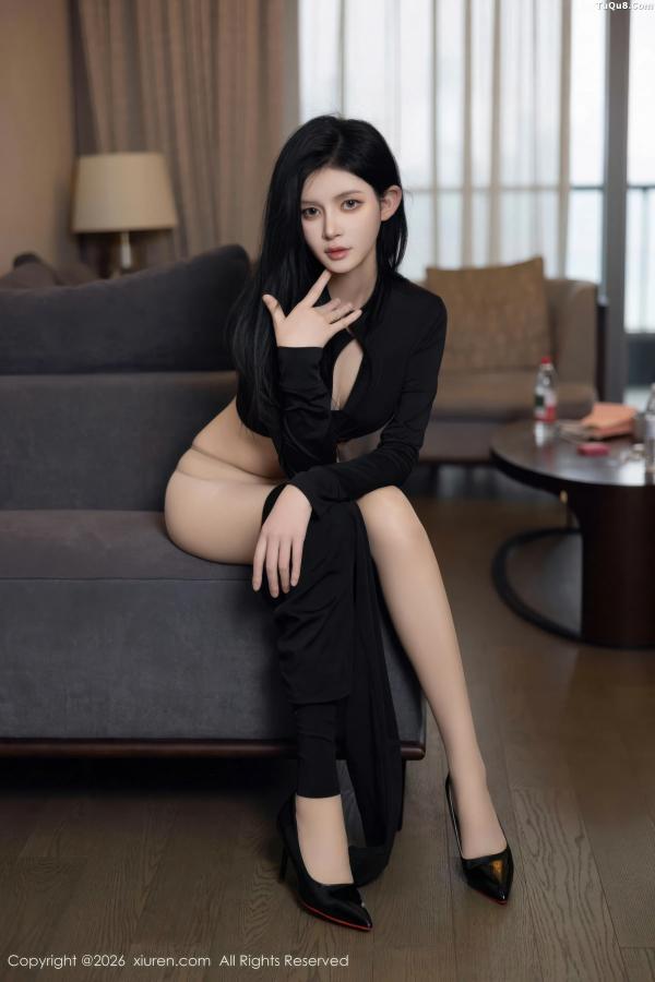   [XiuRen]高清写真图 2026.01.28 No.11283 沈如斯 黑色情趣服饰第20张图片